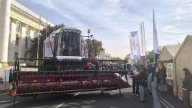 В Киргизии представили самоходную и прицепную технику Ростсельмаш